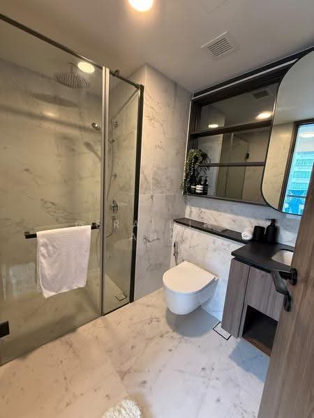Sceneca Residence, 28 Tanah Merah Kechil Link, 3 Bedrooms, 904 sqft, Condominium For Rent, by Geraldine Ang, 500246334 - Bathroom - PropertyGuru.com.sg
