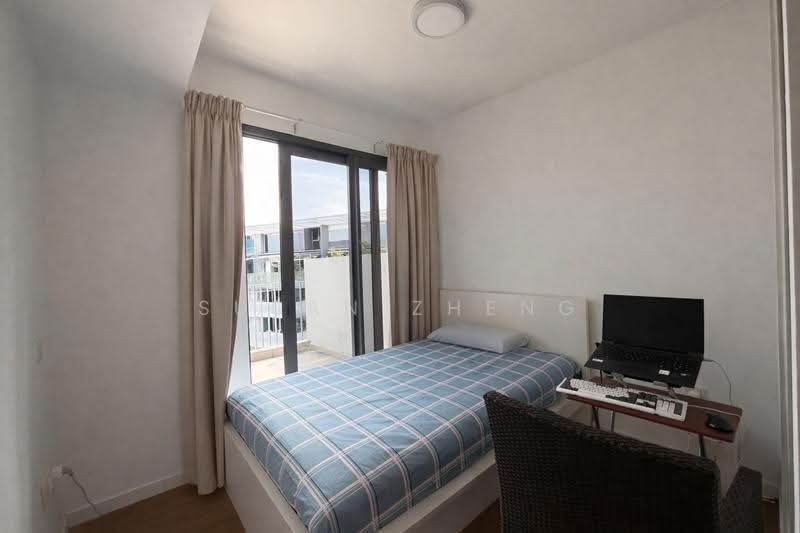 The Lakefront Residences, 48 Lakeside Drive, Boon Lay / Jurong / Tuas, 3 Bedrooms, 2,088 sqft, Condominium For Sale, by Susan Zheng, 500246339 - PropertyGuru.com.sg