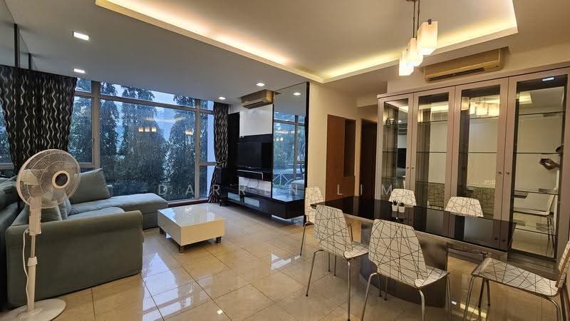 The Lakeshore, 31 Jurong West Street 41, Boon Lay / Jurong / Tuas, 3 Bedrooms, 1,109 sqft, Condominium For Sale, by Darren Lim, 500246344 - Living Room - PropertyGuru.com.sg