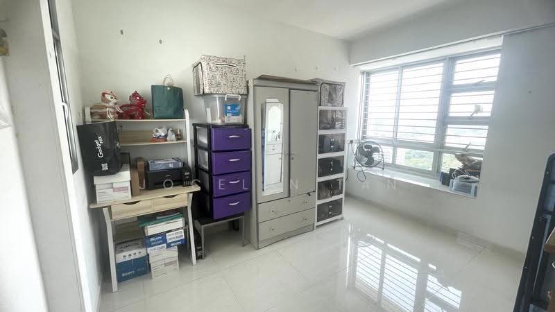 421 Clementi Avenue 1, 421 Clementi Avenue 1, Buona Vista / West Coast / Clementi New Town, 3 Bedrooms, 980 sqft, HDB Flat For Sale, by Jocelyn Tan, 500246351 - Master Bedroom - PropertyGuru.com.sg