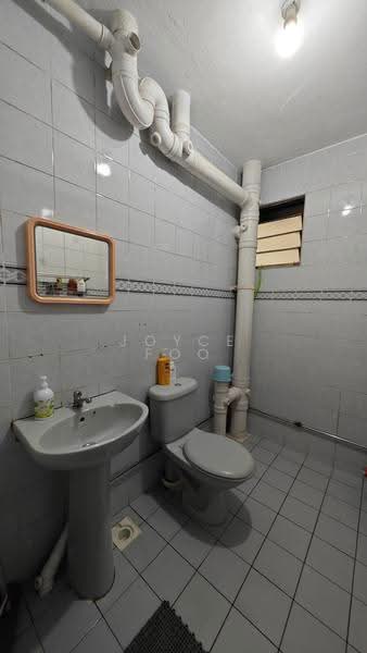 679 Choa Chu Kang Crescent, 679 Choa Chu Kang Crescent, Dairy Farm / Bukit Panjang / Choa Chu Kang, 4 Bedrooms, 1,323 sqft, HDB Flat For Sale, by Joyce Foo, 500246354 - Bathroom - PropertyGuru.com.sg