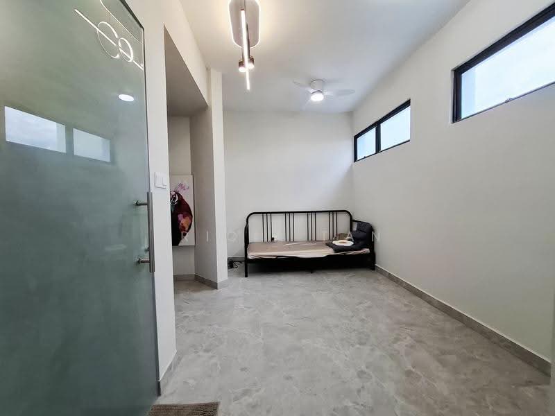 Fernwood Towers, 28 Fernwood Terrace, East Coast / Marine Parade, 1 Bedroom, 300 sqft, Condominium For Rent, by Tricia Tan, 500246362 - Bedroom - PropertyGuru.com.sg