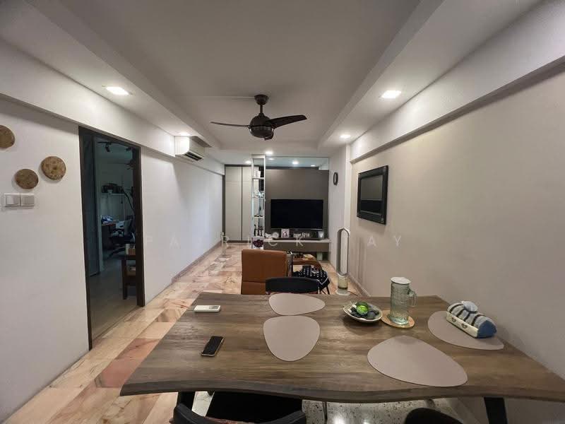 329 Ang Mo Kio Avenue 3, 329 Ang Mo Kio Avenue 3, Ang Mo Kio / Bishan / Thomson, 2 Bedrooms, 947 sqft, HDB Flat For Sale, by Patrick Tay, 500246369 - Living Room - PropertyGuru.com.sg
