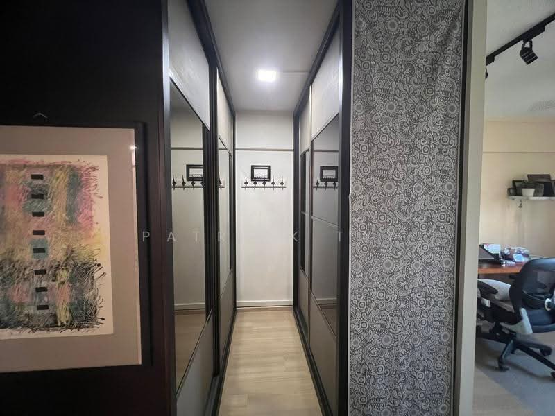 329 Ang Mo Kio Avenue 3, 329 Ang Mo Kio Avenue 3, Ang Mo Kio / Bishan / Thomson, 2 Bedrooms, 947 sqft, HDB Flat For Sale, by Patrick Tay, 500246369 - Walk-in wardrobe - PropertyGuru.com.sg