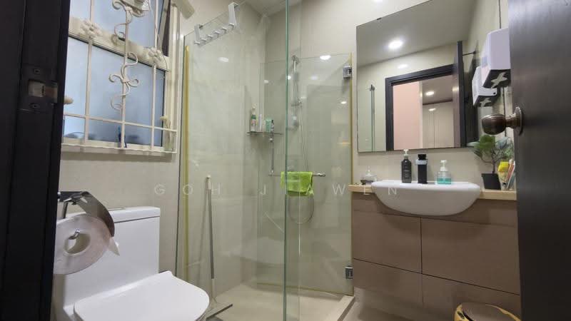 Villa Verde, Verde Crescent, Dairy Farm / Bukit Panjang / Choa Chu Kang, 7 Bedrooms, 3,980 sqft, Terraced House For Sale, by Goh Jiawen, 500246379 - Bathroom - PropertyGuru.com.sg