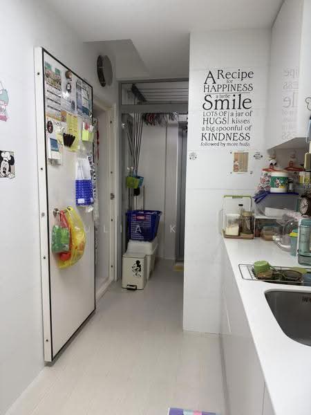 The Minton, 147 Hougang Street 11, Hougang / Punggol / Sengkang, 3 Bedrooms, 1,334 sqft, Condominium For Rent, by Julia Khoo, 500246380 - Kitchen - PropertyGuru.com.sg