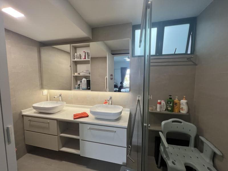 Stratford Court, 41A Bedok Ria Crescent, Bedok / Upper East Coast, 4 Bedrooms, 1,733 sqft, Condominium For Sale, by Ziglar Oh, 500246385 - Bathroom - PropertyGuru.com.sg