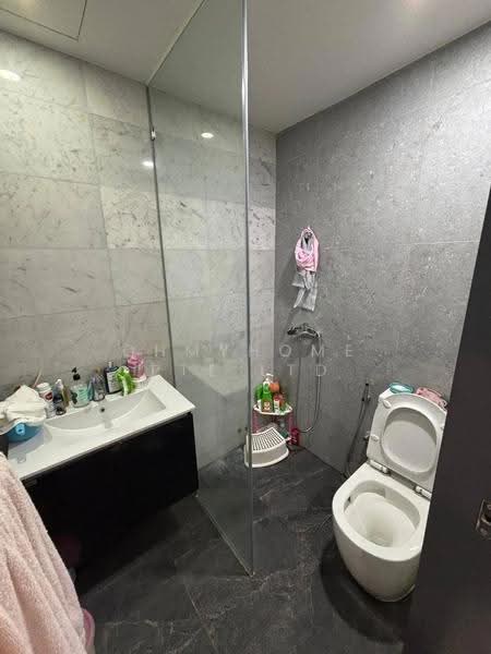 D' Kenaris, Seletar / Yio Chu Kang, 5 Bedrooms, 3,106 sqft, Cluster House For Sale, by BEN CHEE, 500246393 - Bathroom - PropertyGuru.com.sg