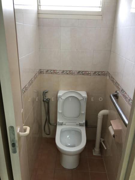30 Bendemeer Road, 30 Bendemeer Road, Balestier / Toa Payoh, 3 Bedrooms, 732 sqft, HDB Flat For Rent, by Jeremy Teo, 500246396 - Bathroom - PropertyGuru.com.sg