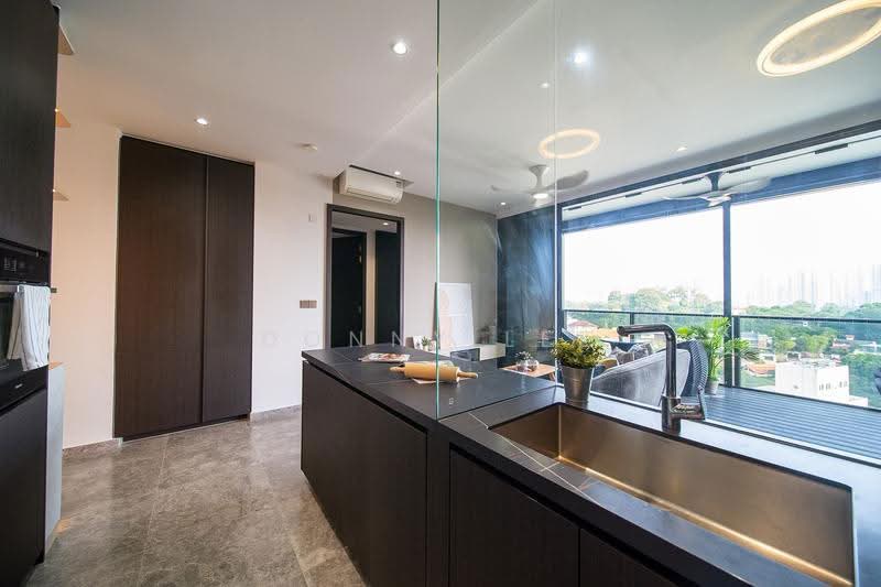 Hyll on Holland, 89 Holland Road, Tanglin / Holland / Bukit Timah, 3 Bedrooms, 1,055 sqft, Condominium For Sale, by Donny Lee, 500246410 - Kitchen - PropertyGuru.com.sg