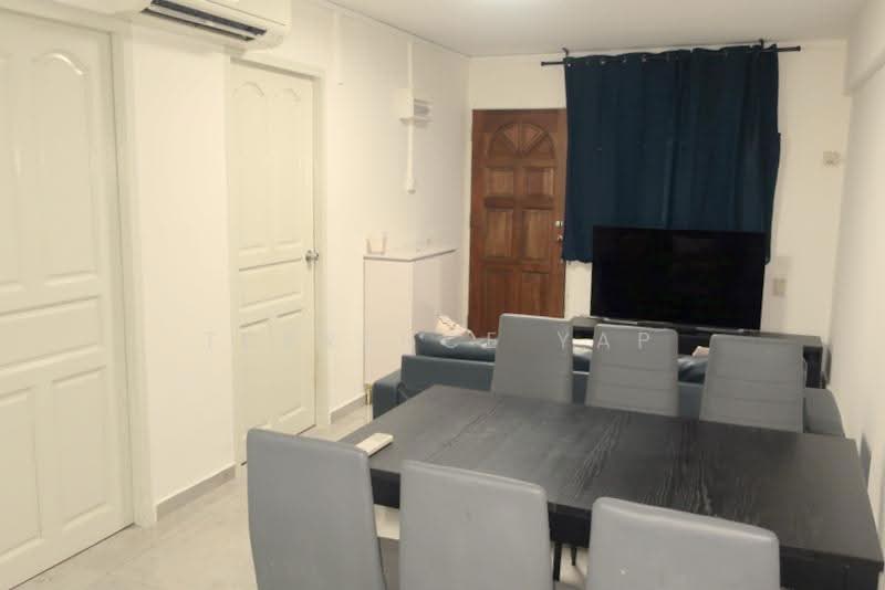 111 Lorong 1 Toa Payoh, 111 Lorong 1 Toa Payoh, Balestier / Toa Payoh, 3 Bedrooms, 710 sqft, HDB Flat For Rent, by Terrence Yap, 500246419 - Dining Area.TV + Furniture remains - PropertyGuru.com.sg