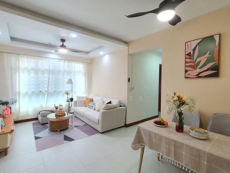 316A Yishun Greenwalk, 316A Yishun Avenue 9, Sembawang / Yishun, 2 Bedrooms, 721 sqft, HDB Flat For Sale, by Win Lee, 500246425 - Living Room - PropertyGuru.com.sg