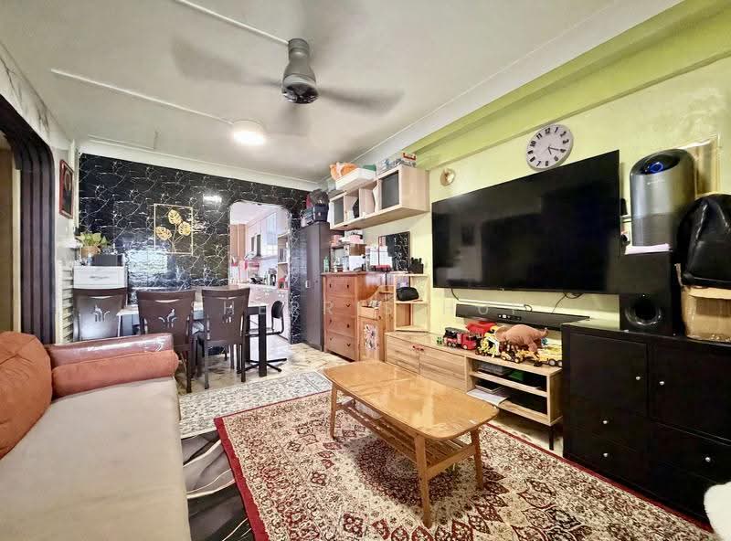 110 Yishun Ring Road, 110 Yishun Ring Road, Sembawang / Yishun, 2 Bedrooms, 689 sqft, HDB Flat For Sale, by Sherris Hui, 500246452 - Living Room - PropertyGuru.com.sg