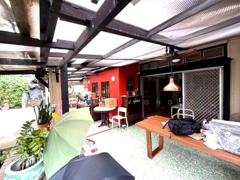 Shepherd's Hill Estate, Shepard's Drive, Alexandra / Commonwealth, 4 Bedrooms, 1,938 sqft, Detached House For Sale, by Raquel Fong, 500246466 - Exterior - PropertyGuru.com.sg