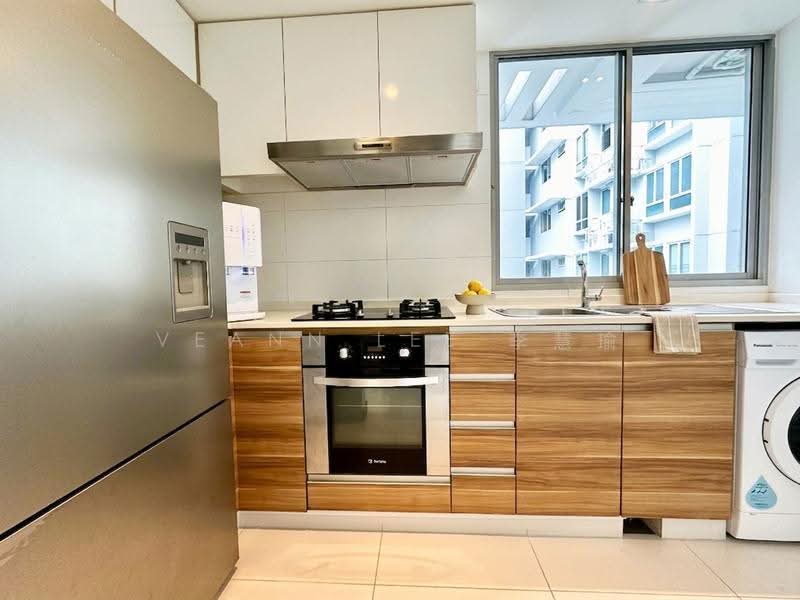 Waterfront Key, 778 Bedok Reservoir Road, Bedok / Upper East Coast, 2 Bedrooms, 893 sqft, Condominium For Sale, by Veann Lee 李慧瑜, 500246476 - Kitchen - PropertyGuru.com.sg