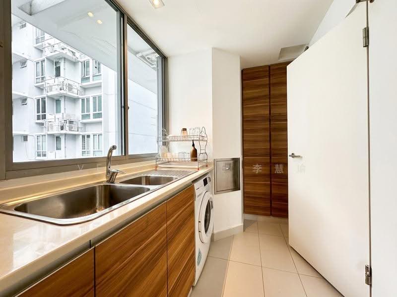 Waterfront Key, 778 Bedok Reservoir Road, Bedok / Upper East Coast, 2 Bedrooms, 893 sqft, Condominium For Sale, by Veann Lee 李慧瑜, 500246476 - Kitchen - PropertyGuru.com.sg