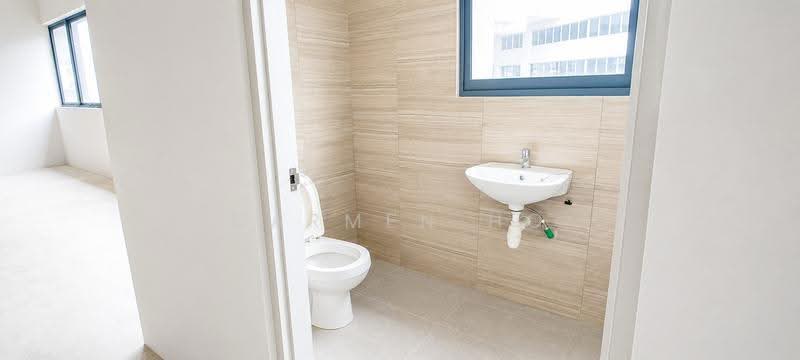 Carros Centre, 60 JALAN LAM HUAT, Admiralty / Woodlands, 1,679 sqft, Factory / Workshop (B2) For Rent, by Carmen Ho, 500246478 - Bathroom - CommercialGuru.com.sg