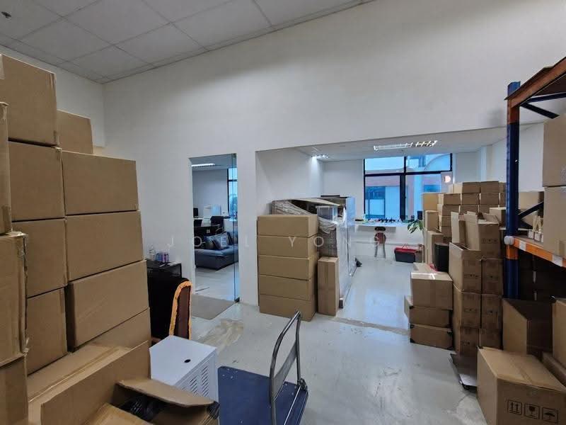 own door fitted condition unit with windows!, pallet wide entrance; fitted condition; suits office + store!, Hougang / Punggol / Sengkang, 1,169 sqft, Light Industrial (B1) For Rent, by Joel Yong, 500246480 - CommercialGuru.com.sg