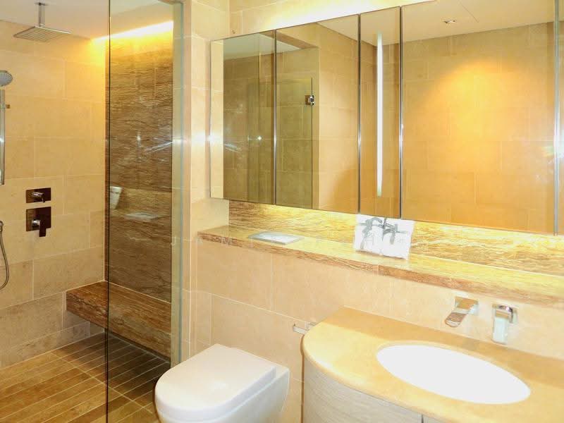 DUO Residences, 1 Fraser Street, Beach Road / Bugis / Rochor, 3 Bedrooms, 1,722 sqft, Apartment For Sale, by Jamie Peh, 500246481 - Bathroom - PropertyGuru.com.sg