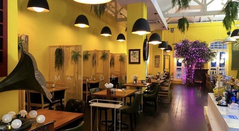 Tg Pagar' Heritage Shophouse Level 2 Commercial Space F&B Approved, Tras Street, Chinatown / Tanjong Pagar, 4,500 sqft, Shop / Shophouse For Rent, by Marjorie Teo, 500246487 - Furnished look - CommercialGuru.com.sg