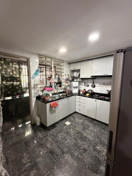Escada View, 53 Lengkong Empat, Eunos / Geylang / Paya Lebar, 3 Bedrooms, 1,200 sqft, Condominium For Sale, by Ng Daniel, 500246488 - Kitchen - PropertyGuru.com.sg