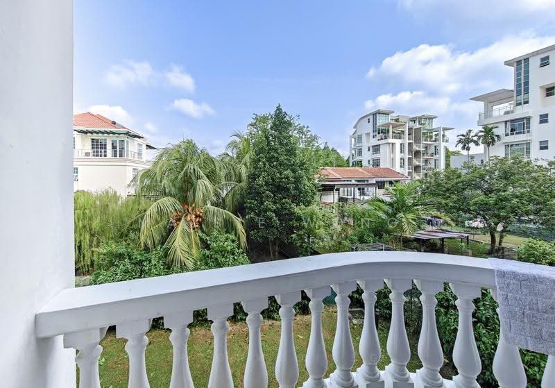 Silahis Apartments, 121 Lorong K Telok Kurau, East Coast / Marine Parade, 3 Bedrooms, 1,280 sqft, Apartment For Sale, by Maisie Wong, 500246500 - Balcony - PropertyGuru.com.sg