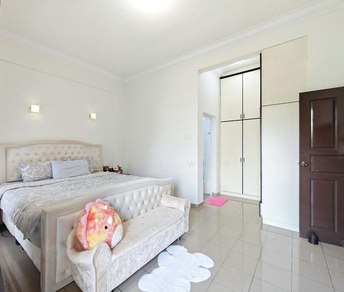 Silahis Apartments, 121 Lorong K Telok Kurau, East Coast / Marine Parade, 3 Bedrooms, 1,280 sqft, Apartment For Sale, by Maisie Wong, 500246500 - Bedroom - PropertyGuru.com.sg