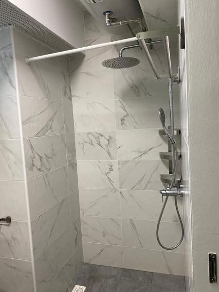 264C Compassvale Bow, 264C Compassvale Bow, Room Rental, 180 sqft, HDB Flat For Rent, by Clifton Ching, 500246508 - Bathroom - PropertyGuru.com.sg