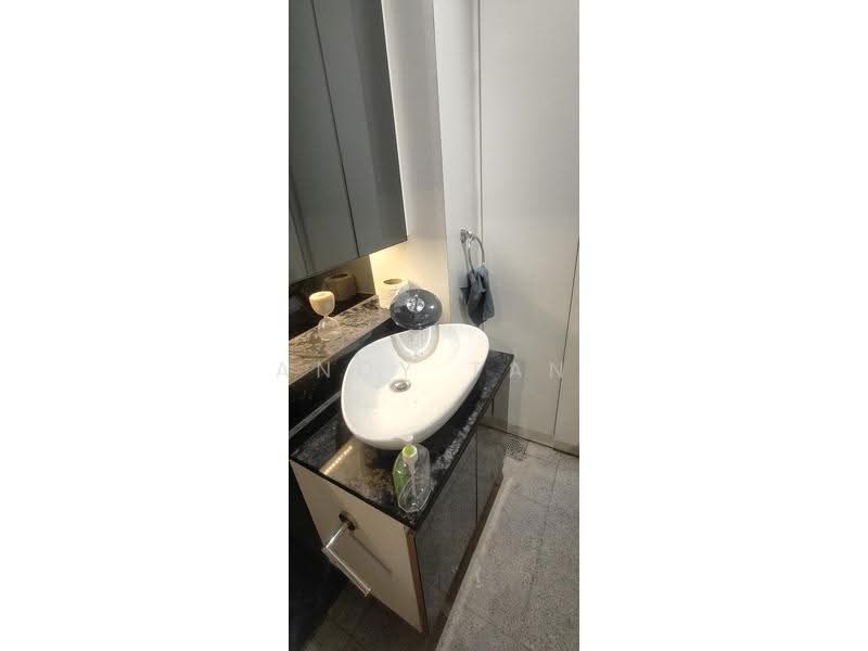 Keong Saik Road, Keong Saik Street, Chinatown / Tanjong Pagar, 877 sqft, Shop / Shophouse For Rent, by Andy Tan, 500246510 - Bathroom - CommercialGuru.com.sg