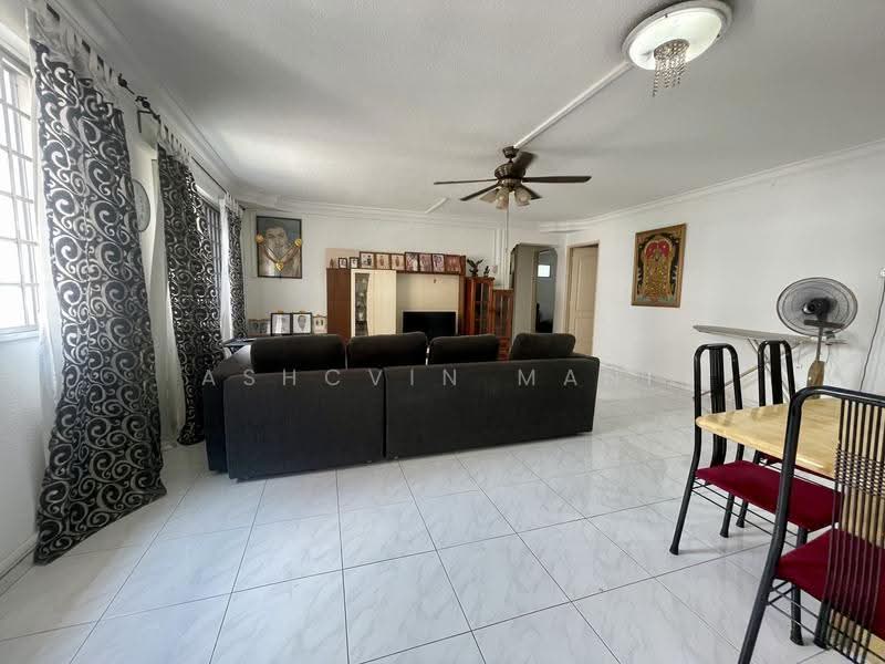609 Yishun Street 61, 609 Yishun Street 61, Sembawang / Yishun, 3 Bedrooms, 1,119 sqft, HDB Flat For Sale, by Ashcvin Mani, 500246516 - Living Room - PropertyGuru.com.sg