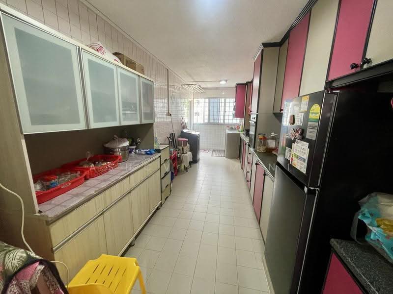 609 Yishun Street 61, 609 Yishun Street 61, Sembawang / Yishun, 3 Bedrooms, 1,119 sqft, HDB Flat For Sale, by Ashcvin Mani, 500246516 - Kitchen - PropertyGuru.com.sg