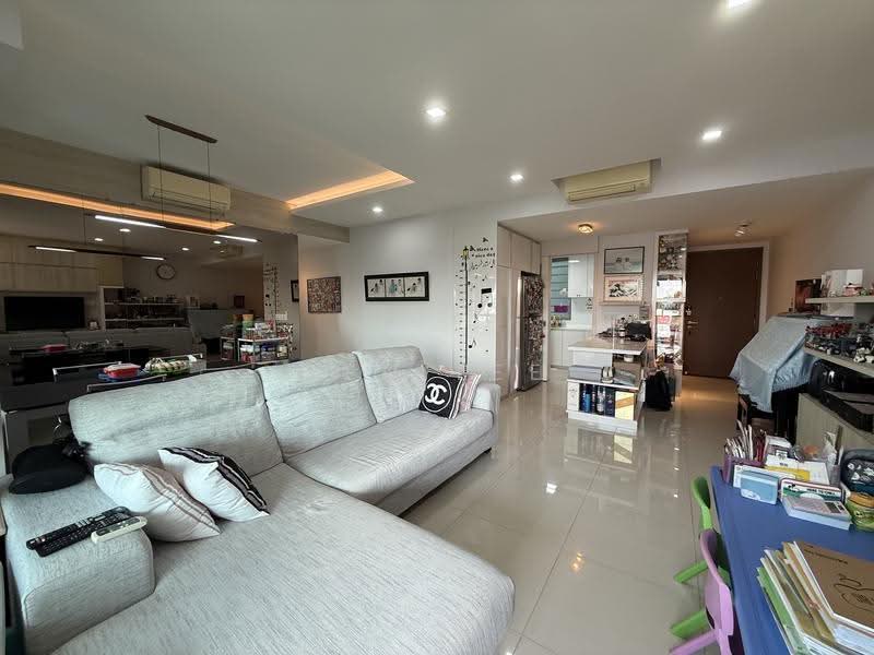 The Minton, 12C Hougang Street 11, Hougang / Punggol / Sengkang, 3 Bedrooms, 1,335 sqft, Condominium For Rent, by Ben Lee, 500246520 - Living Room - PropertyGuru.com.sg