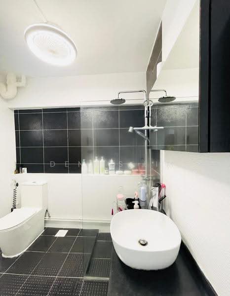 636 Woodlands Ring Road, 636 Woodlands Ring Road, 4 Bedrooms, 1,528 sqft, HDB Flat For Sale, by Dennis Lim, 500246558 - Bathroom - PropertyGuru.com.sg