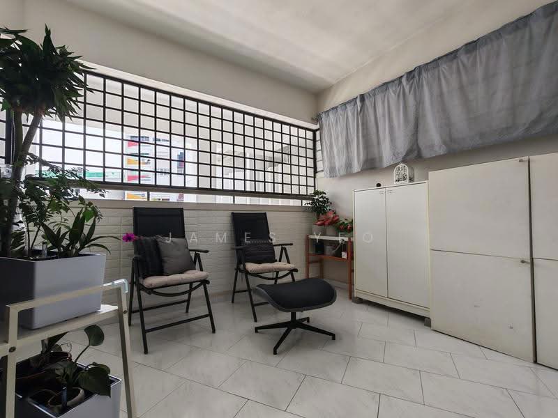 218 Choa Chu Kang Central, 218 Choa Chu Kang Central, Dairy Farm / Bukit Panjang / Choa Chu Kang, 3 Bedrooms, 1,270 sqft, HDB Flat For Sale, by James Yeo, 500246561 - Balcony - PropertyGuru.com.sg