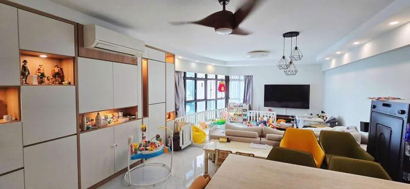 653 Senja Link, 653 Senja Link, Dairy Farm / Bukit Panjang / Choa Chu Kang, 4 Bedrooms, 1,399 sqft, HDB Flat For Sale, by Jane Li Feng, 500246572 - Living Room - PropertyGuru.com.sg