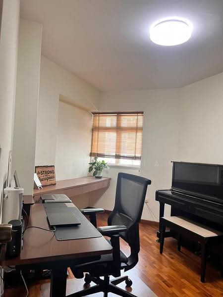 393 Bukit Batok West Avenue 5, 393 Bukit Batok West Avenue 5, 3 Bedrooms, 980 sqft, HDB Flat For Rent, by Ashely Lian, 500246591 - Study - PropertyGuru.com.sg
