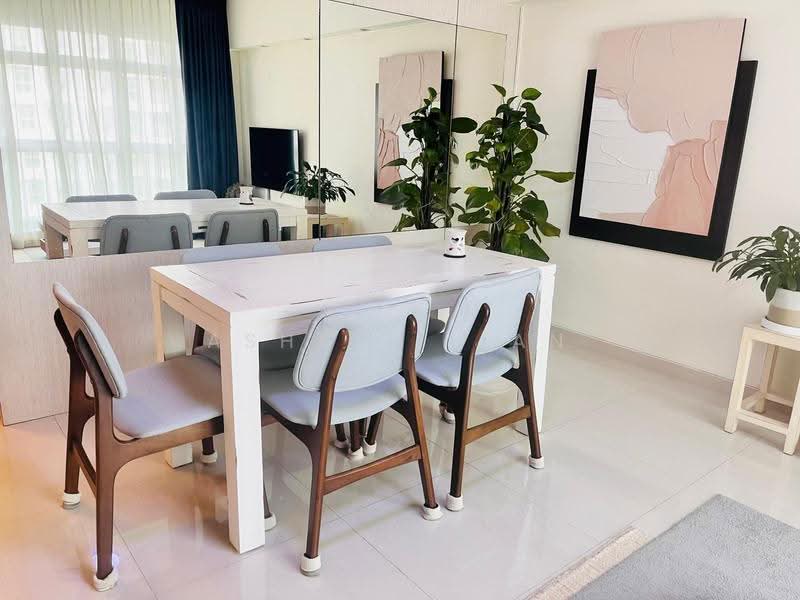 393 Bukit Batok West Avenue 5, 393 Bukit Batok West Avenue 5, 3 Bedrooms, 980 sqft, HDB Flat For Rent, by Ashely Lian, 500246591 - Dining Room - PropertyGuru.com.sg