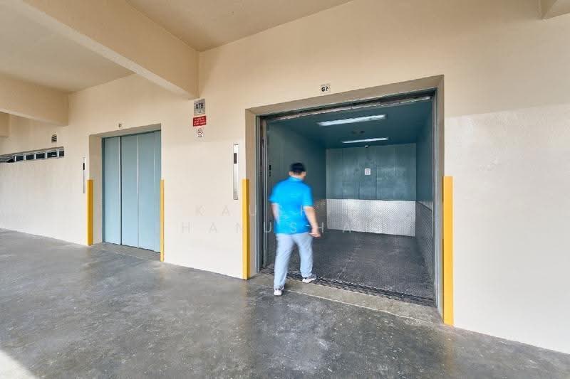 Richfield Industrial Centre, 122 122, Eunos / Geylang / Paya Lebar, 1,593 sqft, Factory / Workshop (B2) For Sale, by Kaushik Bhanushali, 500246596 - CommercialGuru.com.sg