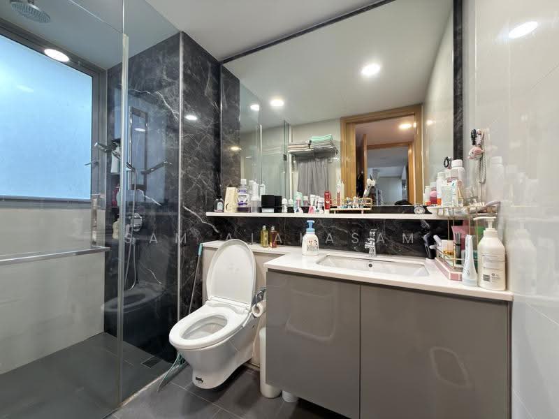 Bartley Ridge, 30 Mount Vernon Road, Macpherson / Potong Pasir, 3 Bedrooms, 969 sqft, Condominium For Sale, by Sam Alakasam, 500246617 - Bathroom - PropertyGuru.com.sg