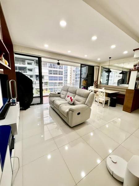 SkyPark Residences, 1 Sembawang Crescent, Sembawang / Yishun, 4 Bedrooms, 1,313 sqft, Executive Condominium For Sale, by Madeline Phua 潘美珊, 500246620 - Living Room - PropertyGuru.com.sg