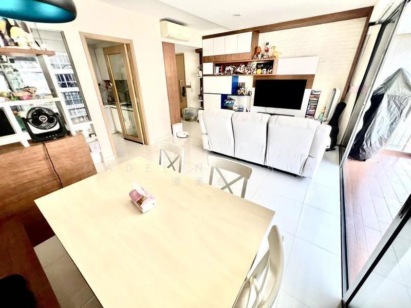 SkyPark Residences, 1 Sembawang Crescent, Sembawang / Yishun, 4 Bedrooms, 1,313 sqft, Executive Condominium For Sale, by Madeline Phua 潘美珊, 500246620 - Living Room - PropertyGuru.com.sg