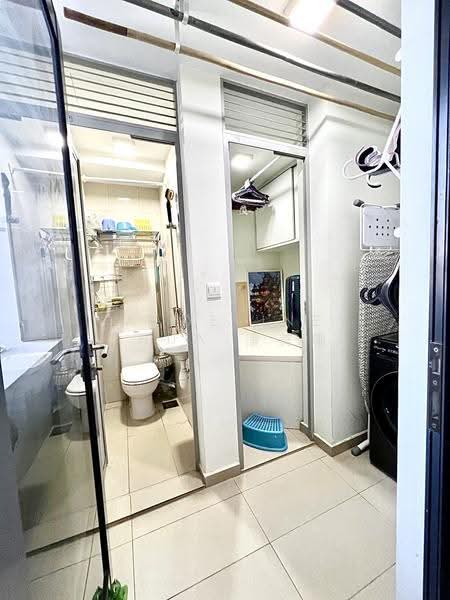 SkyPark Residences, 1 Sembawang Crescent, Sembawang / Yishun, 4 Bedrooms, 1,313 sqft, Executive Condominium For Sale, by Madeline Phua 潘美珊, 500246620 - Bathroom - PropertyGuru.com.sg