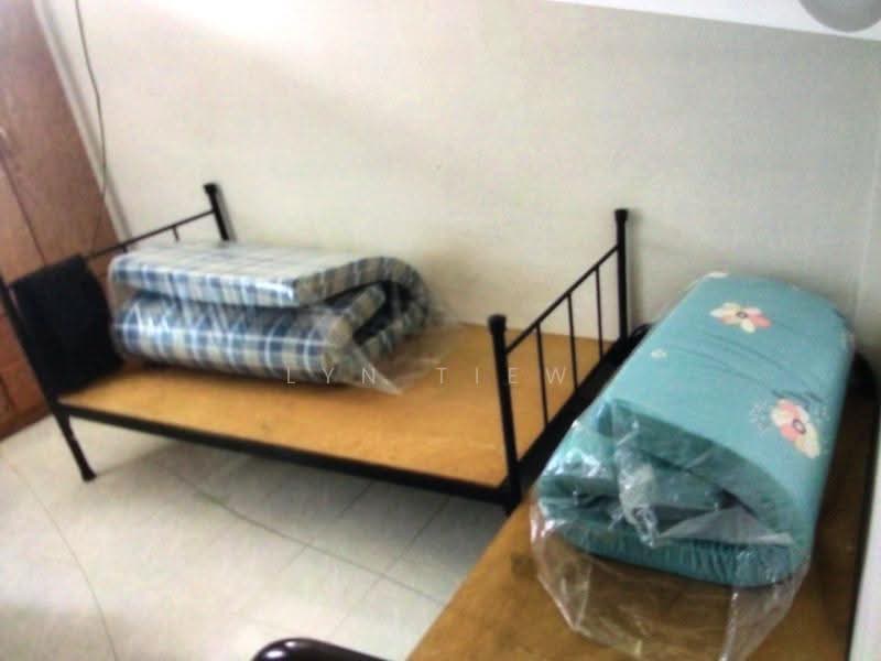 685 Race Course Road, 685 Race Course Road, Farrer Park / Serangoon Rd, Room Rental, 120 sqft, HDB Flat For Rent, by Lyn Tiew, 500246649 - Bedroom - PropertyGuru.com.sg