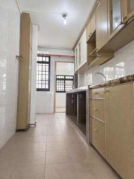 57 Lorong 5 Toa Payoh, 57 Lorong 5 Toa Payoh, Balestier / Toa Payoh, 2 Bedrooms, 657 sqft, HDB Flat For Sale, by Francesca Lee, 500246661 - Kitchen - PropertyGuru.com.sg