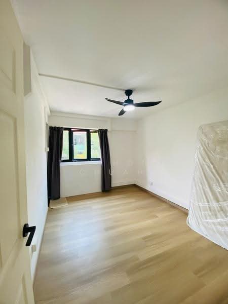 305 Ubi Avenue 1, 305 Ubi Avenue 1, Eunos / Geylang / Paya Lebar, 2 Bedrooms, 670 sqft, HDB Flat For Rent, by Toh Hong Chuah, 500246673 - Bedroom - PropertyGuru.com.sg