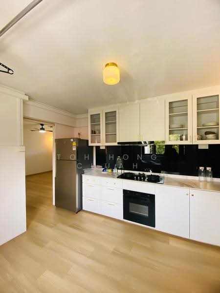 305 Ubi Avenue 1, 305 Ubi Avenue 1, Eunos / Geylang / Paya Lebar, 2 Bedrooms, 670 sqft, HDB Flat For Rent, by Toh Hong Chuah, 500246673 - Kitchen - PropertyGuru.com.sg