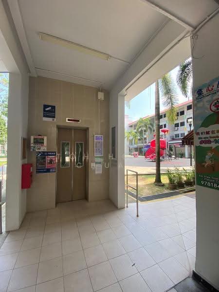 305 Ubi Avenue 1, 305 Ubi Avenue 1, Eunos / Geylang / Paya Lebar, 2 Bedrooms, 670 sqft, HDB Flat For Rent, by Toh Hong Chuah, 500246673 - Lobby - PropertyGuru.com.sg