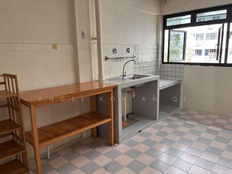 212 Lorong 8 Toa Payoh, 212 Lorong 8 Toa Payoh, 2 Bedrooms, 700 sqft, HDB Flat For Rent, by Angel Koh An Qi, 500246678 - Kitchen - PropertyGuru.com.sg