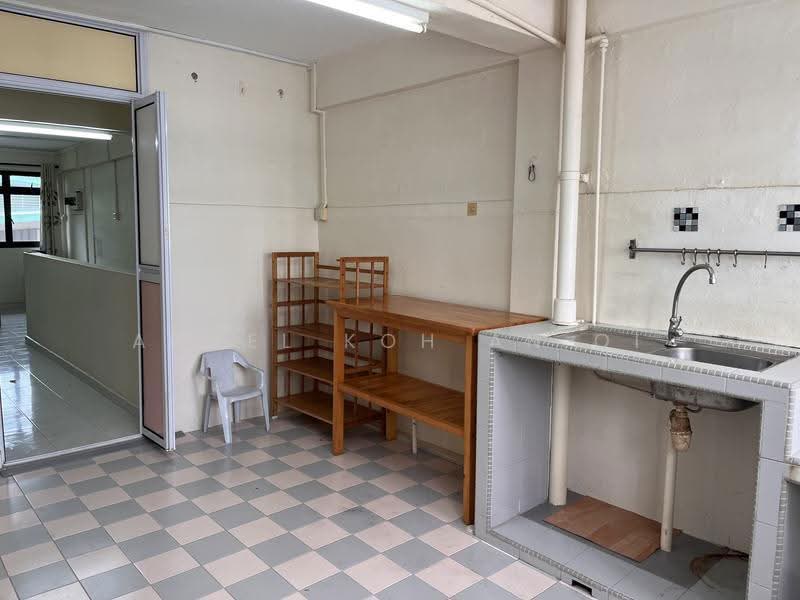 212 Lorong 8 Toa Payoh, 212 Lorong 8 Toa Payoh, 2 Bedrooms, 700 sqft, HDB Flat For Rent, by Angel Koh An Qi, 500246678 - Kitchen - PropertyGuru.com.sg