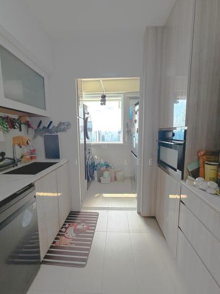 42A Margaret Drive, 42A Margaret Drive, Alexandra / Commonwealth, 3 Bedrooms, 979 sqft, HDB Flat For Sale, by Gina Lee, 500246686 - Kitchen - PropertyGuru.com.sg